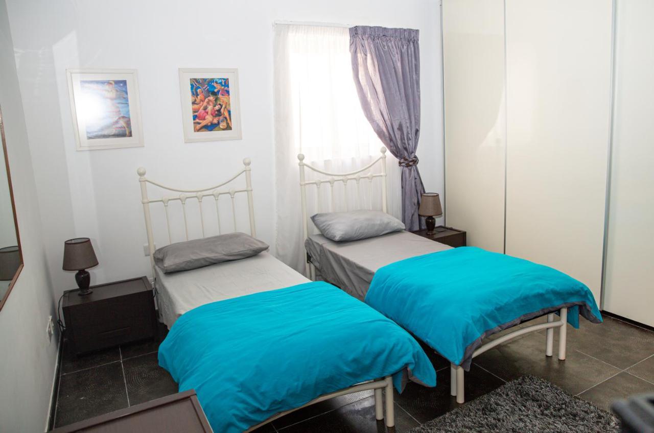 Dolmen Court Flat 10, Qawra Apartamento St. Paul's Bay Exterior foto