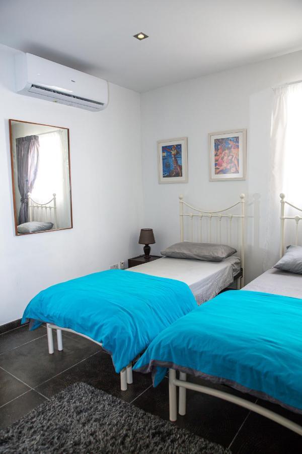 Dolmen Court Flat 10, Qawra Apartamento St. Paul's Bay Exterior foto