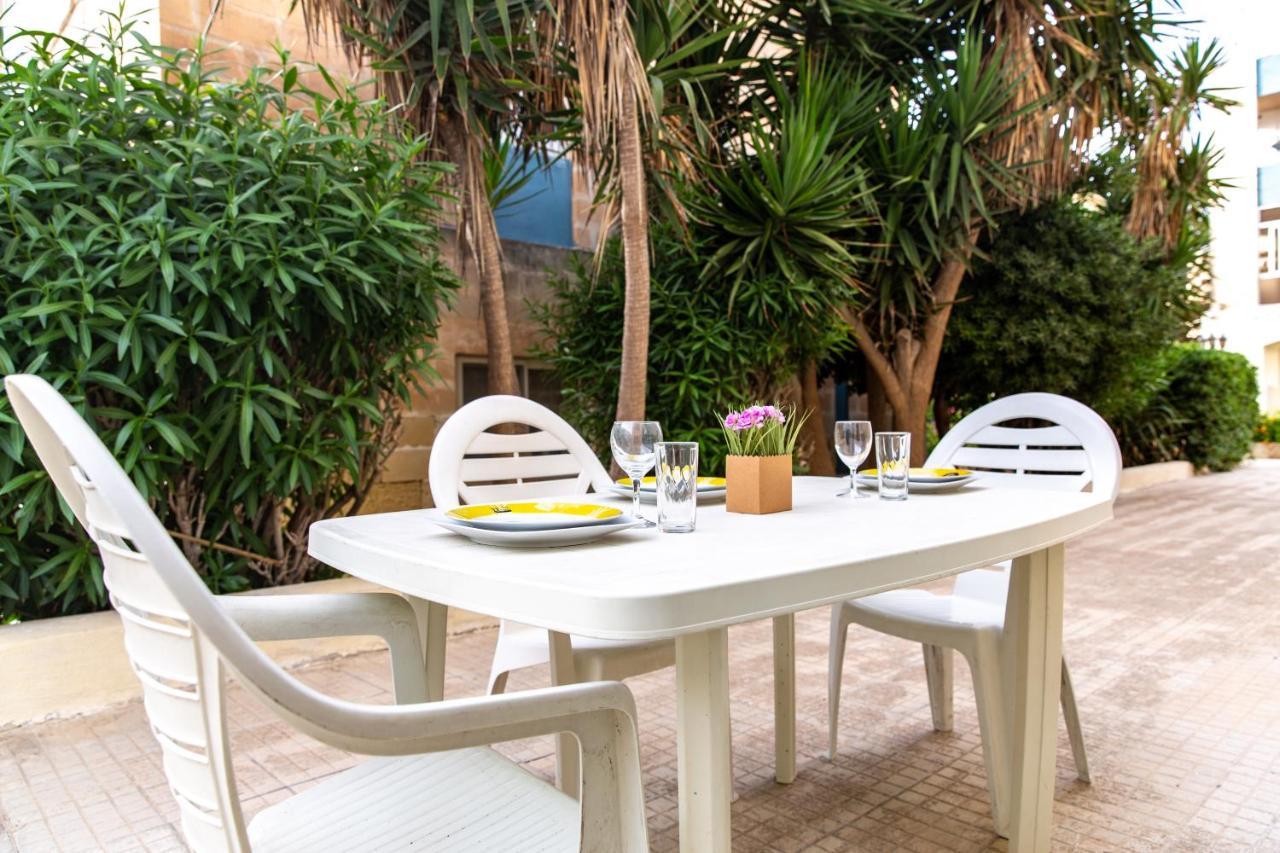 Dolmen Court Flat 10, Qawra Apartamento St. Paul's Bay Exterior foto