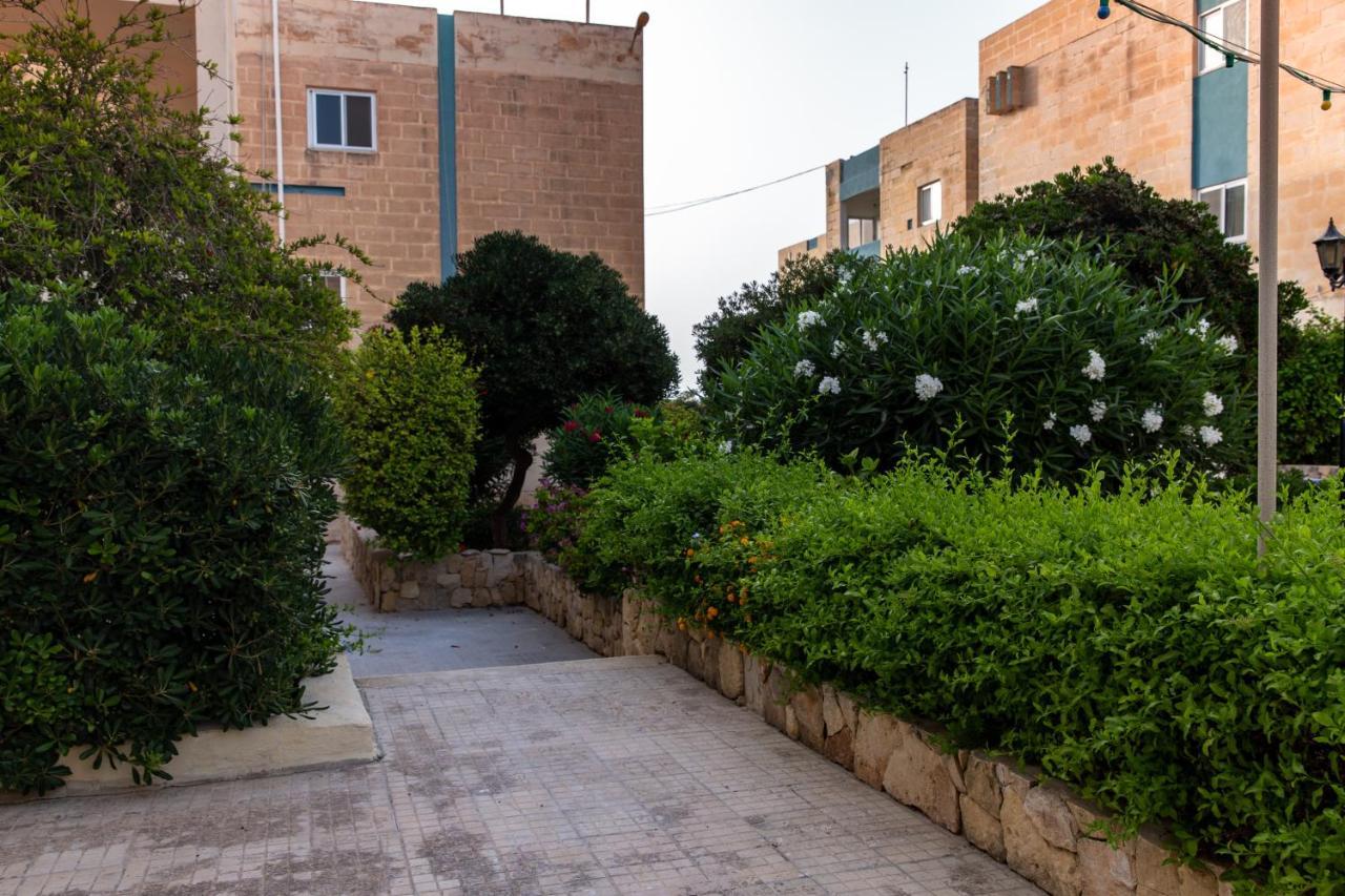 Dolmen Court Flat 10, Qawra Apartamento St. Paul's Bay Exterior foto