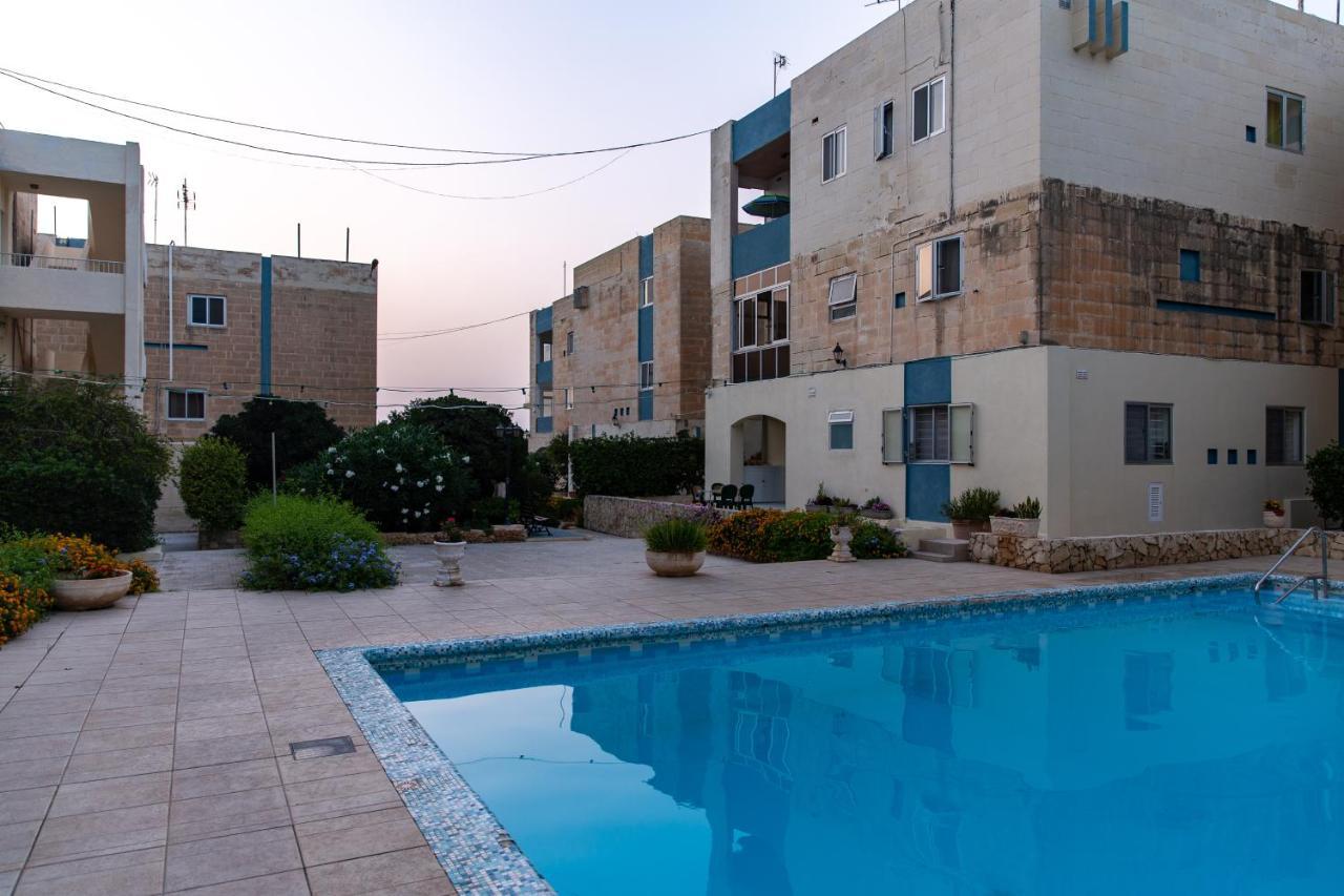 Dolmen Court Flat 10, Qawra Apartamento St. Paul's Bay Exterior foto